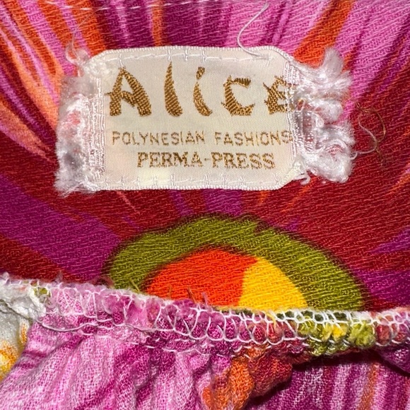 Vintage Alice Polynesian Floral Dress - Picture 9 of 9